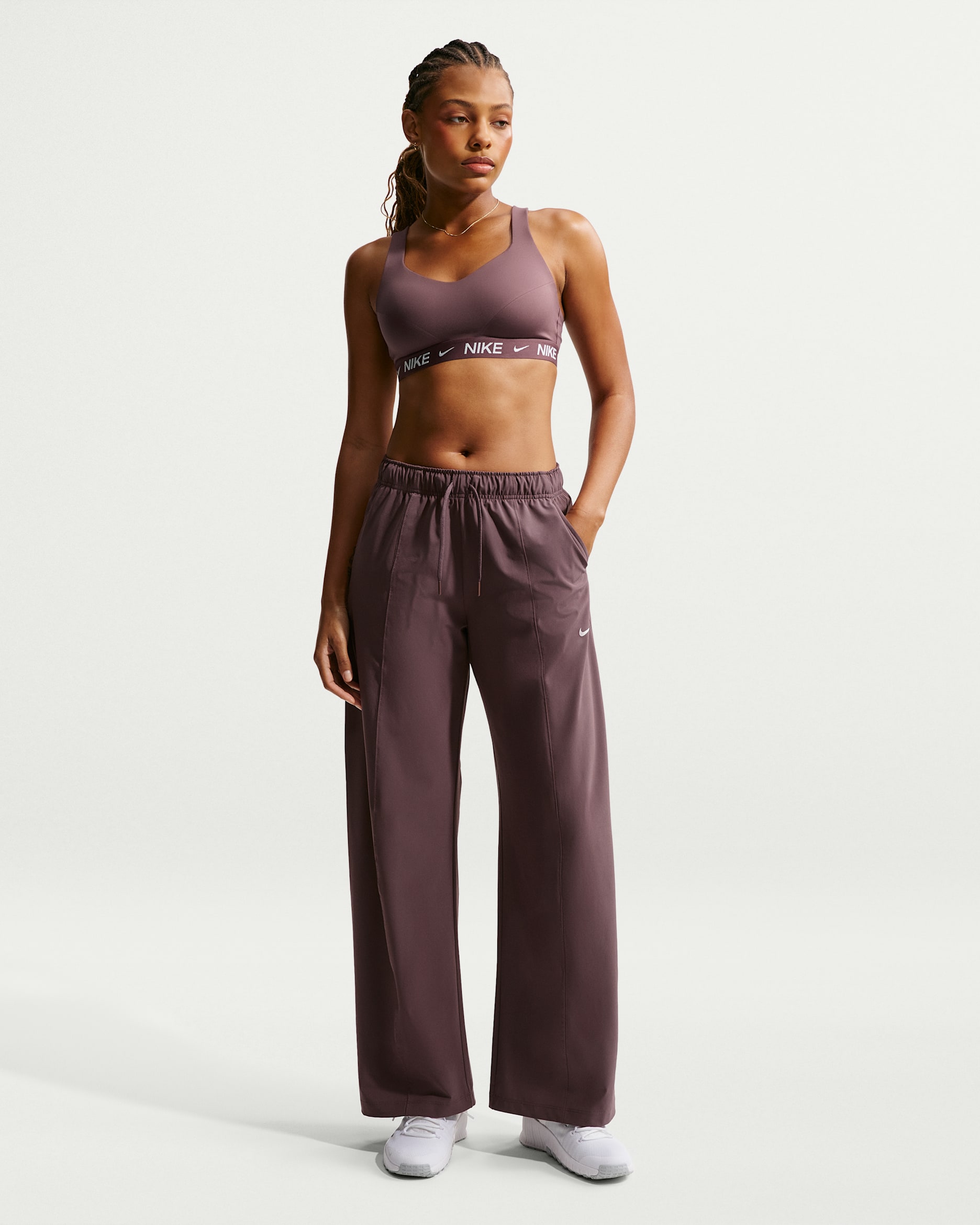 ナイキ エアモック サイズUS10 Nike One Women's Dri-FIT Woven Wide-Leg Pants. Nike.com